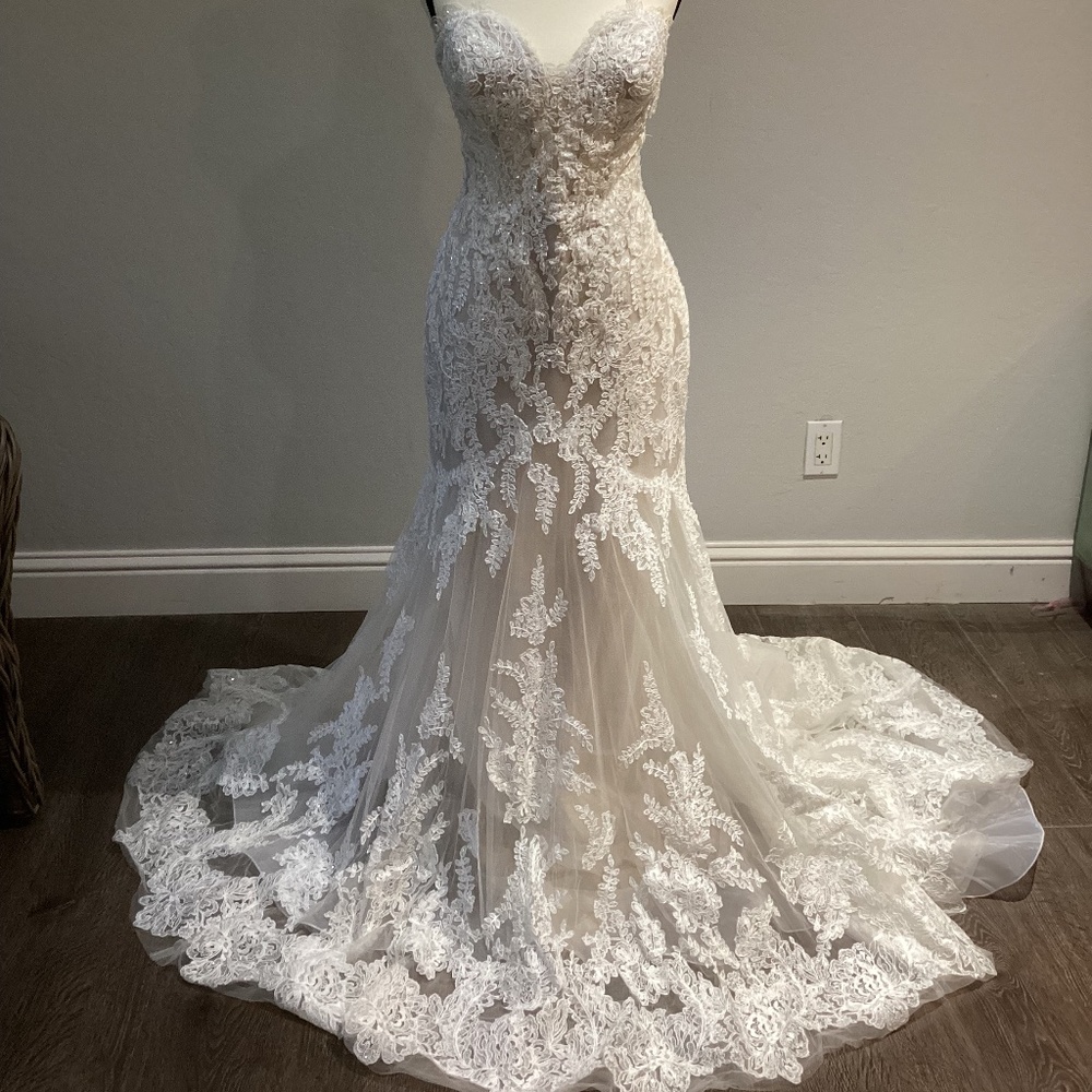Wedding dress